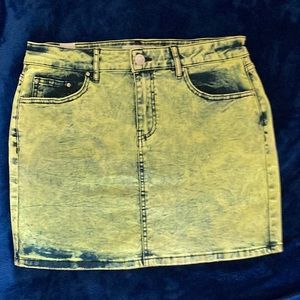 listing-status-banner